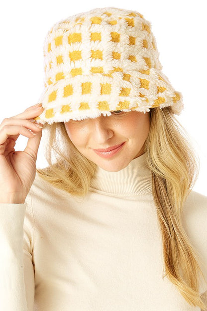 Ivory wo Tone Faux Fur Checkered Bucket Hat